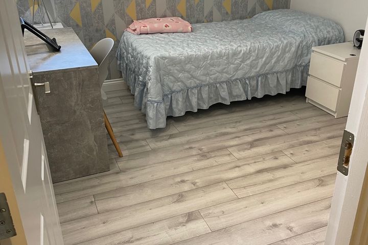 Rent, bills and food included, Larkfield square , Lucan , Dublin , Lucan, Co. Dublin