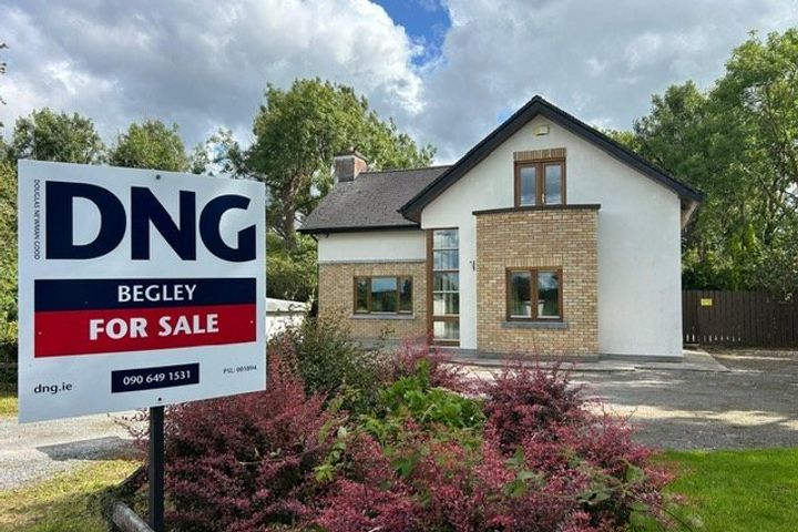 Leawood, Curraghmore, Kiltoom, Athlone, Co. Roscommon, N37FA50