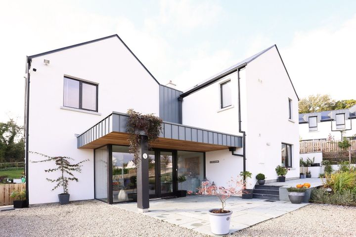 3 Hillfield, Ferndale Road, Rathmichael, Dublin