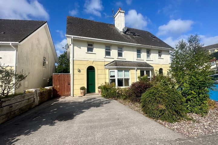 9 The Spires, Carrignafoy, Cobh, Cork