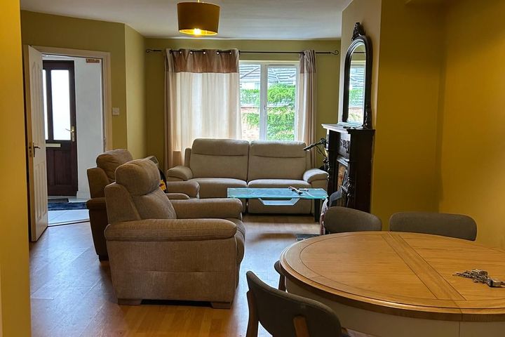 Apartment 5, River View, Main Street, Ballinasloe, Townparks, Co. Galway