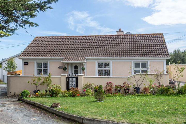 Residents Cottage, The Green, Rathnew, Wicklow
