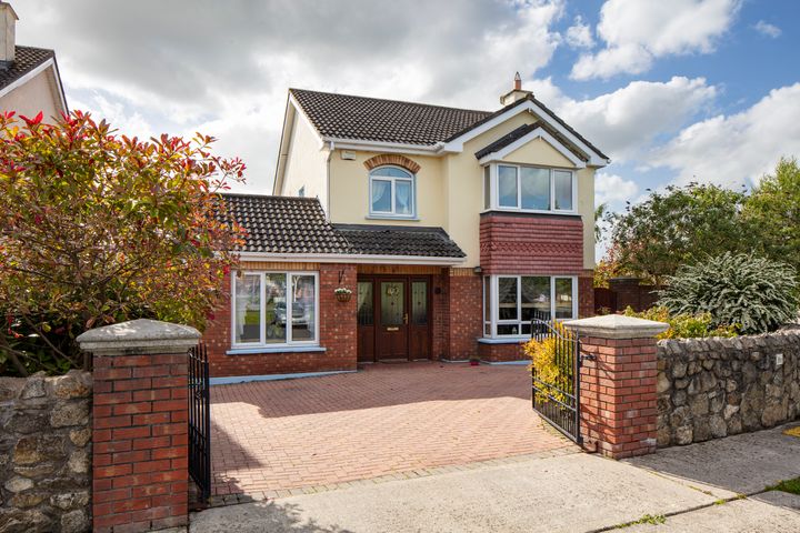 2 Oakleigh, Longwood, Enfield, Co. Meath, A83CC44