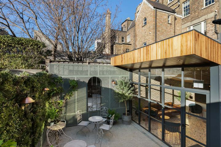 127 Baggot Street Lower, Dublin 2