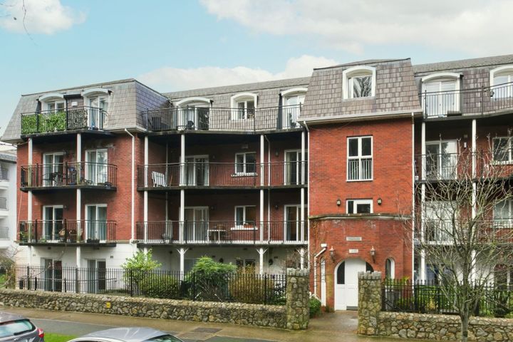 Apartment 129, Westminister, Castle Court, Kilgobbin Wood, Sandyford, Dublin 18, D18FR83