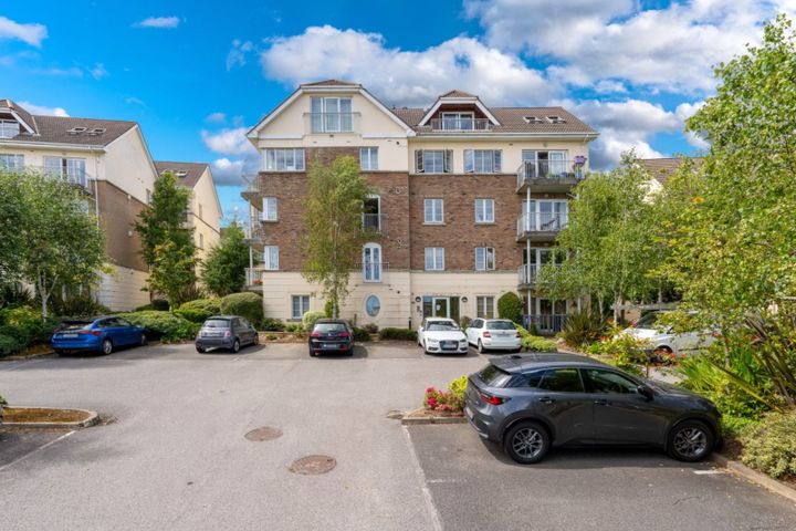 Apartment 7, Glen Court, Stepaside, Dublin 18, D18R799
