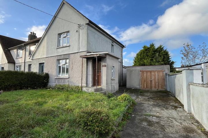 25 Collins Park, Callan, Co. Kilkenny, R95H9AC