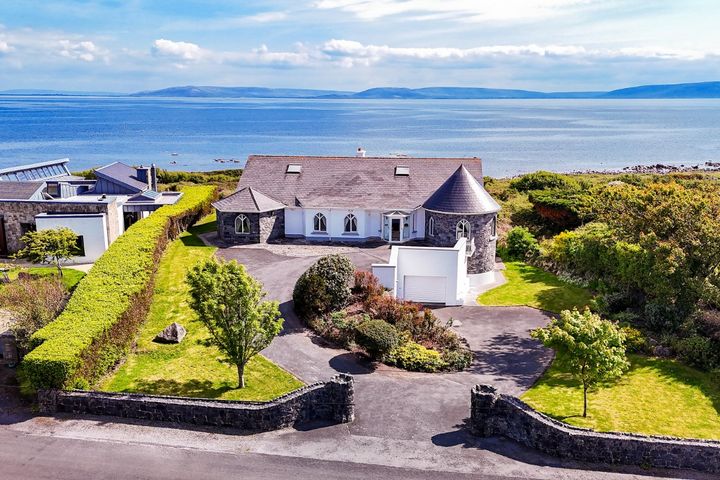 Divonne, An Leac Liath, Bearna, Co. Na Gaillimhe, H91TCC0