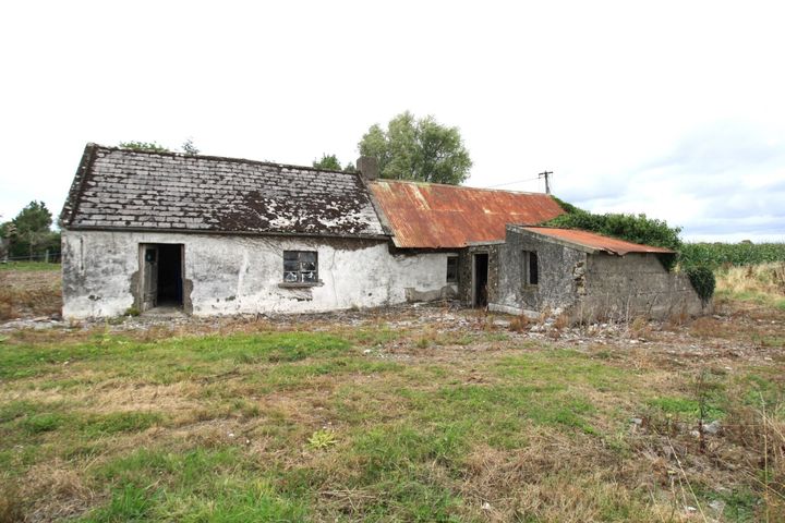 Derelict Cottage At, Garryhundon, Ballybar, Carlow, Carlow Town, Co. Carlow