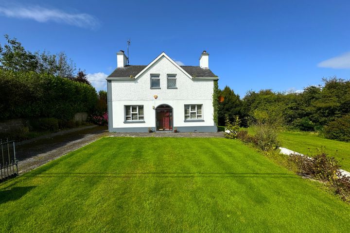 Facefield, Claremorris, Co Mayo, F12W429