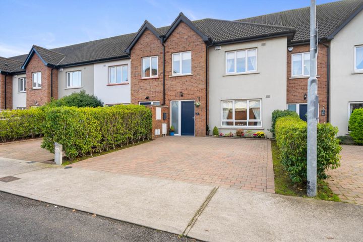 28 Brandon Sqaure, Waterville, Blanchardstown, Dublin 15, D15X297