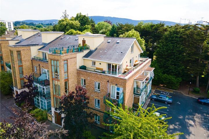 12 The Willows, Dunstaffhage Hall, Stillorgan, Dublin
