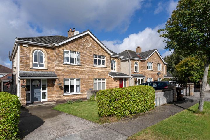 8 Charnwood Gardens, Clonsilla, Dublin 15, D15X3C9