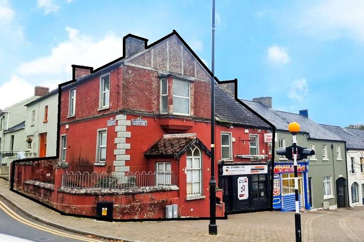 Main Street, Sixmilebridge, Co. Clare, V95E8F8