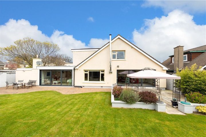 9 Meadow Close, Off Newtown Park Ave, Blackrock, Dublin