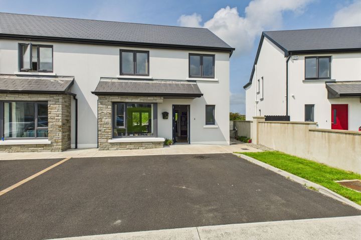 37 Cill Stuifín, School Road, Lahinch, Lahinch, Co. Clare, V95THT4