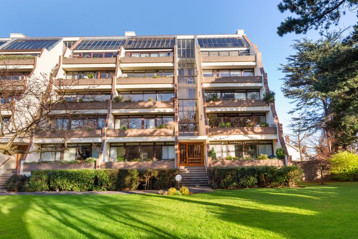 1 The Pines, Grove House, Milltown Dublin 6, Dublin 14, Dublin