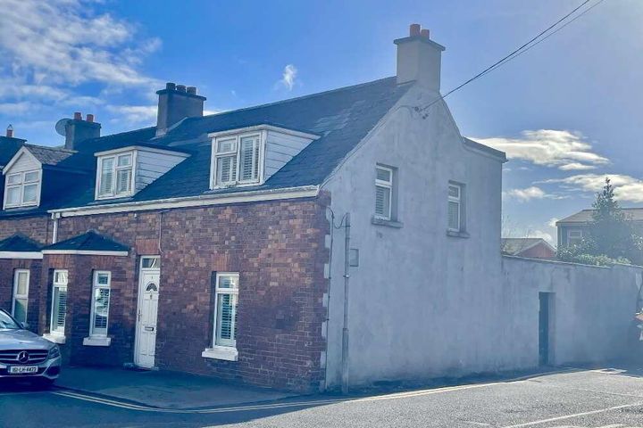 4 Mountain Villas, Emmet Street, Dungarvan, Co. Waterford, X35NH70