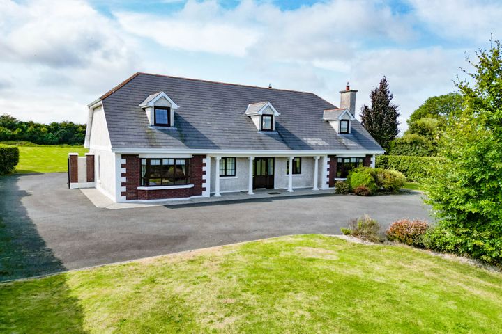6-Bed Residence On 2.35 Acres, Rahealty, Thurles, Co. Tipperary, E41V3K4