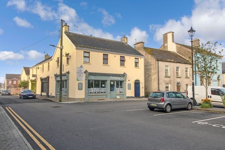 2 Walnut Grove, The Square, Kilbeggan, Kilbeggan, Co. Westmeath, N91YY51