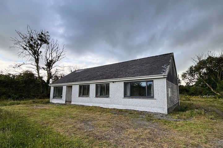 Beechpark, Cahircalla More, Ennis, Co. Clare, V95EY26