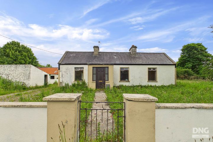Residence on c. 2.54 Acres, Clooncan, Ballinlough, Co. Roscommon, F45EN80