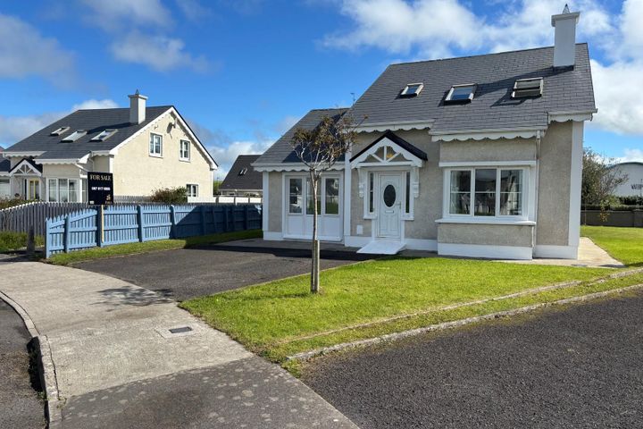 2 Ocean View, Enniscrone, Enniscrone, Co. Sligo, F26CV05