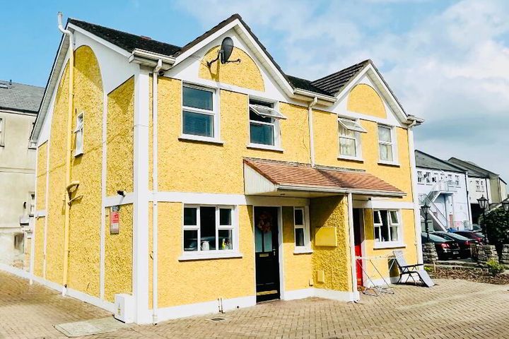 1 Hanover Court, Kennedy Avenue, Carlow Town, Co. Carlow, R93WY62