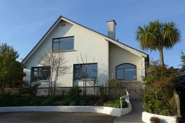 2 Ullardmor, Ardeevin Rd, Dalkey, Dublin