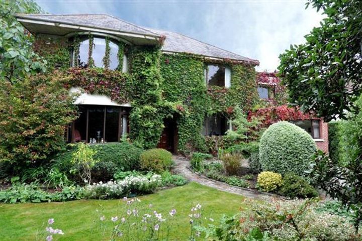 5 Woodbine Road, Booterstown, Dublin