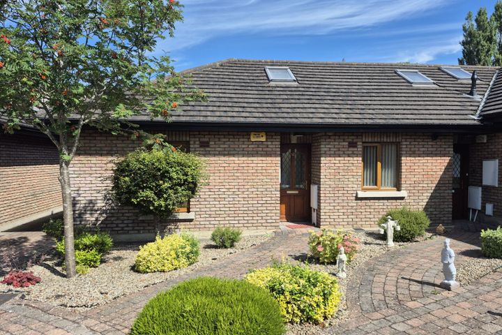 12 The Village, Moorhall Lodge, Ardee, Co. Louth, A92C6Y7