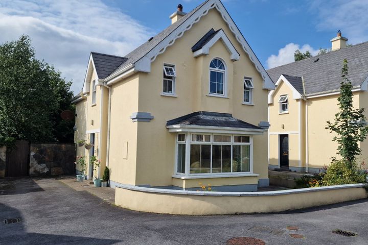 8 Powerscourt, Tulla, Co. Clare, V95AN24