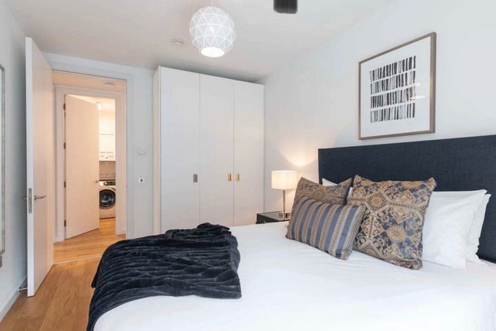 Apartment 202, East Lofts, Capital Dock Residence, Hanover Quay, Dublin 2