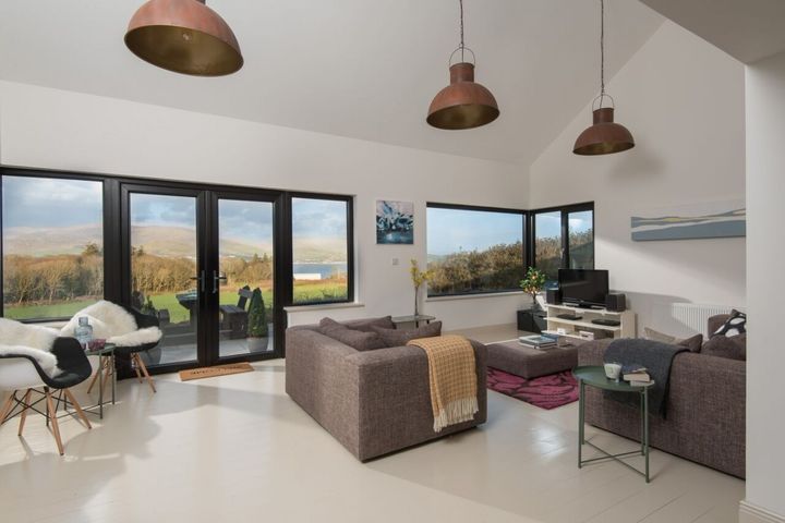 Burnham Riding Centre, Colaiste Ide, Burnham, Dingle, Co. Kerry