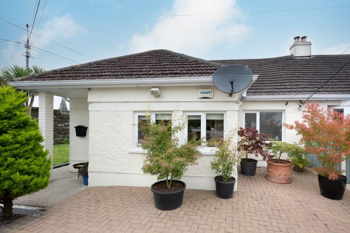 Sunnyside, Douglas Lawn, Douglas, Co. Cork, T12H1WK