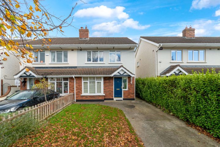 10 Glencairn Oaks, The Gallops, Leopardstown, Dublin 18, D18N2E6