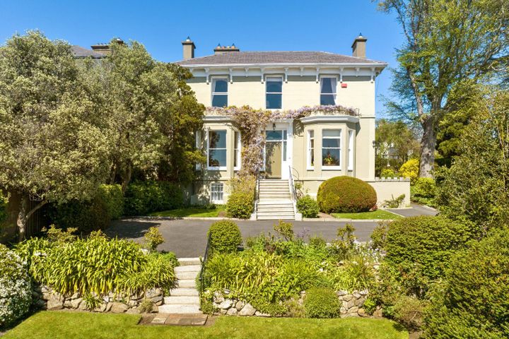Abbeylands East, Military Rd, Killiney, Dublin