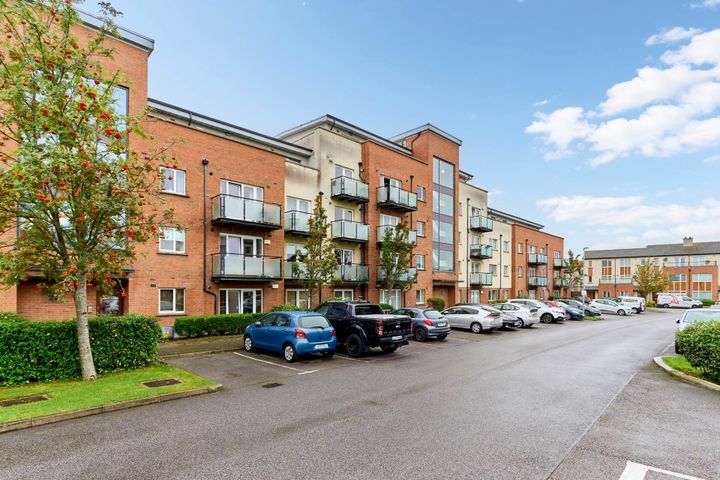 Apt 81 Mayeston Square, Saint Margaret`s Road, Finglas, Dublin 11, D11PF38