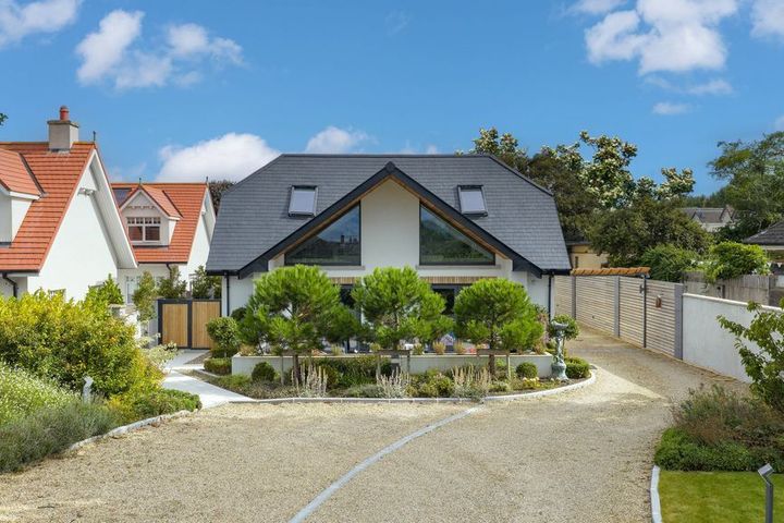 8b Carrickbrack Road, Sutton, Sutton, Dublin 13, D13WE5A