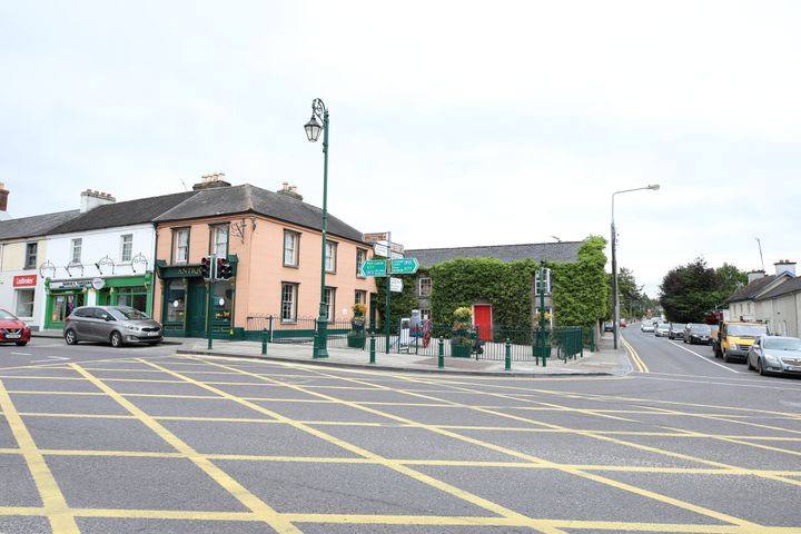 The Antique Shop, Market Square, Abbeyleix, Co. Laois, R32Y008