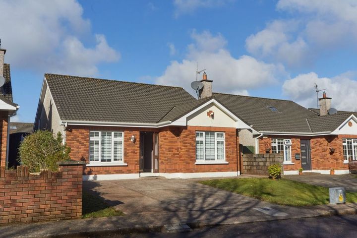 34 Oakmount, Tower, Model Village, Co. Cork, T23DP23