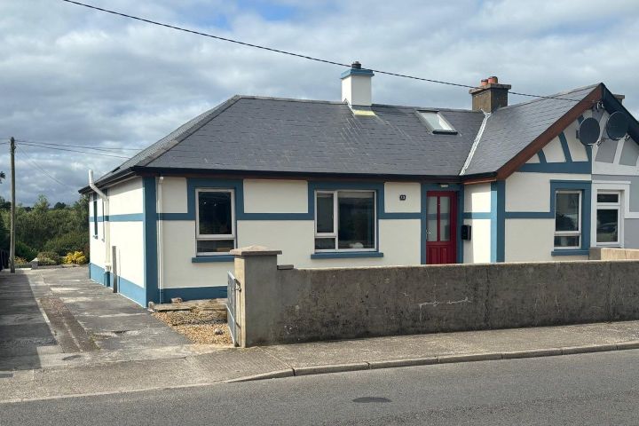 13 Bachelor'S Walk, Ballyshannon, Ballyshannon, Co. Donegal, F94WY86