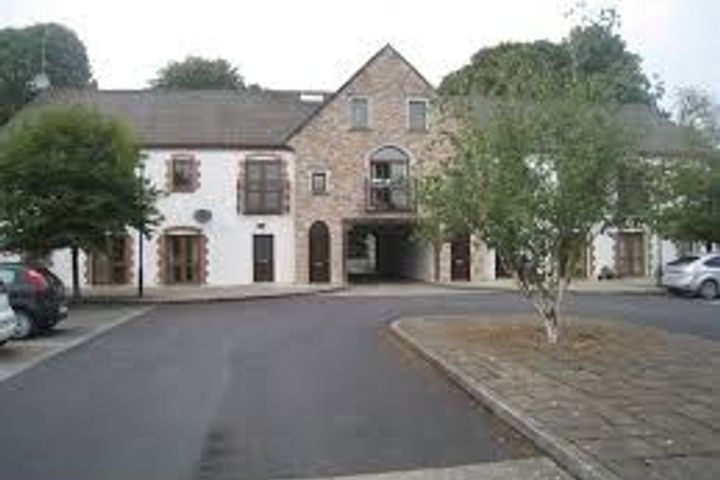 Thomond Court, Ballymahon, Longford, Barry, Co. Longford