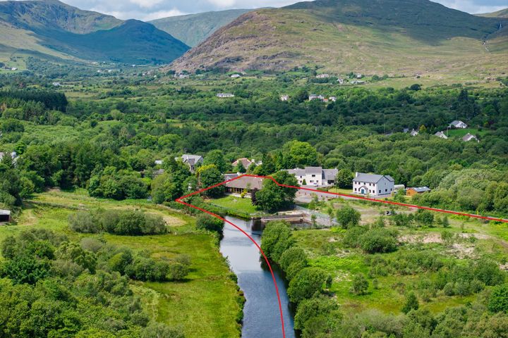 Former Mac's Bar with Marina/Pier and Agricultural Lands, Cornamona, Co. Galway, F12NC03