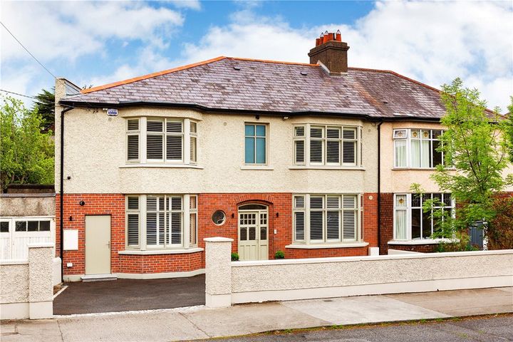 24 Newtownpark Ave, Blackrock, Dublin, Dublin