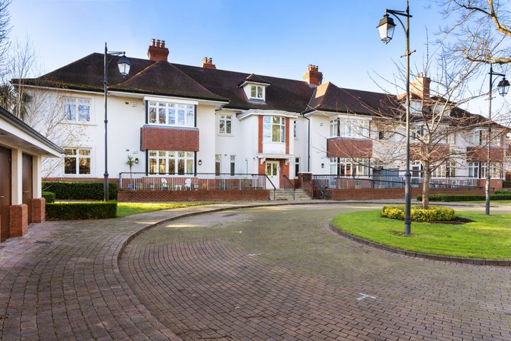1 The Grove, Hainault Rd, Foxrock Dublin 18, Dublin 18, Dublin