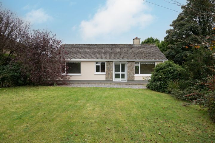 Forge Hill, Ballinluska, Crosshaven, Co. Cork, P43F766