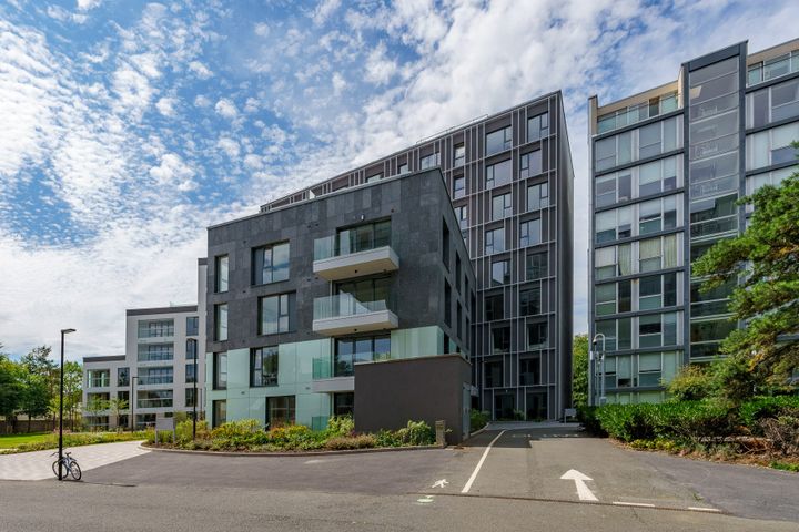 71 The Gardens, Elmpark Green, Dublin 4, D04A4X7