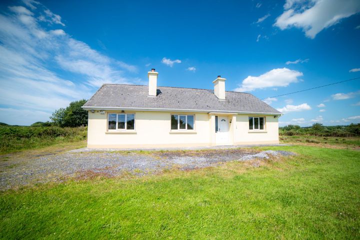Tullahennel North, Ballylongford, Listowel, Co. Kerry, V31XN99