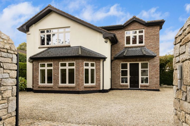 16 Cornelscourt Hill, Dublin 18, Cornelscourt, Dublin 18, D18F2X4